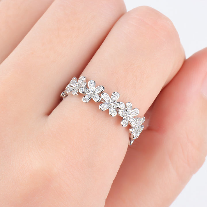 Delicate Flower Ring - OhmoJewelry