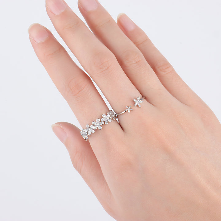 Delicate Flower Ring - OhmoJewelry