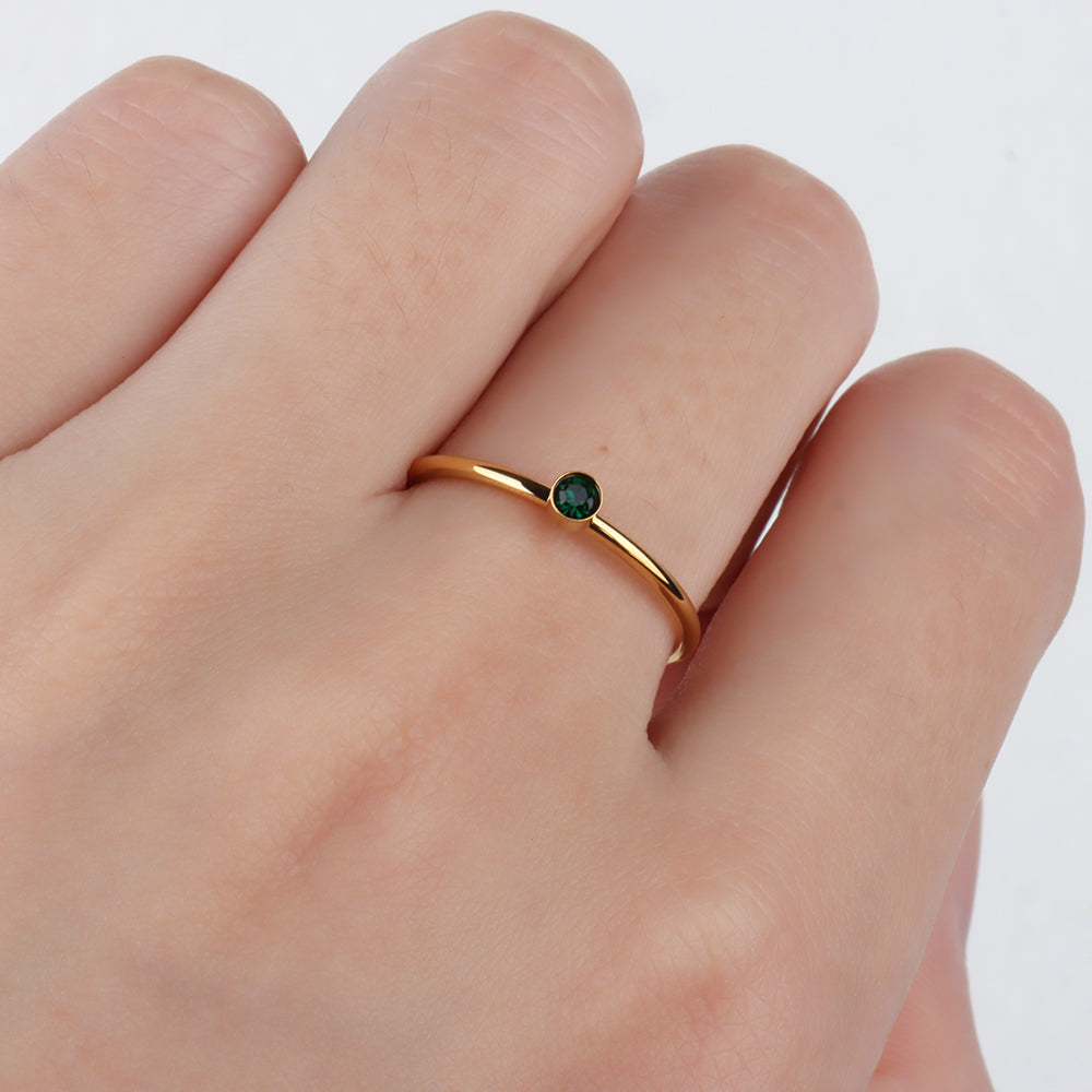 Emerald Gemstone Ring - OhmoJewelry