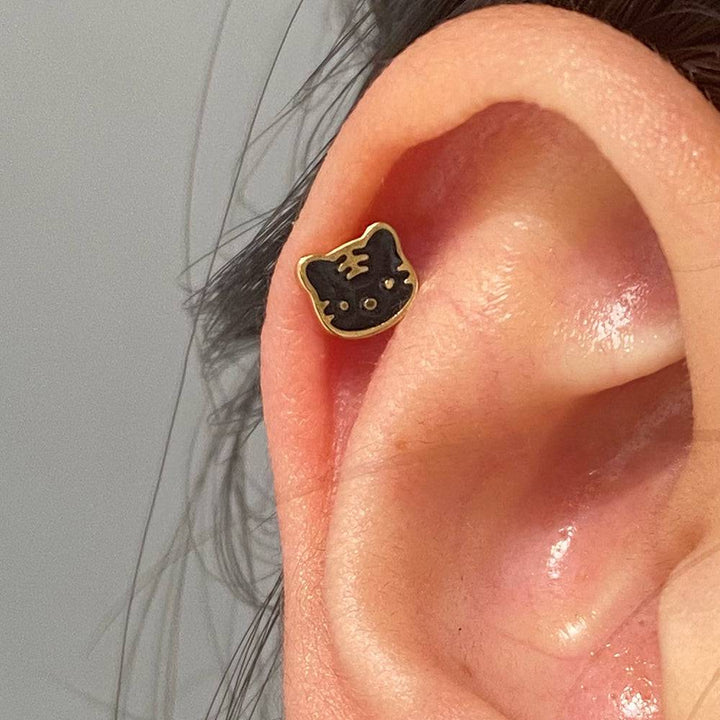 Queenly Cat Stud - OhmoJewelry