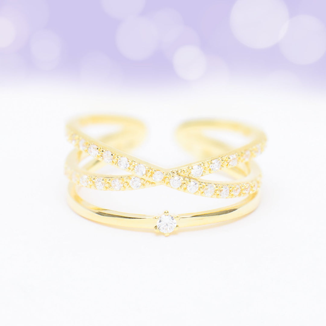 Sparkling Intertwined Ring - OhmoJewelry