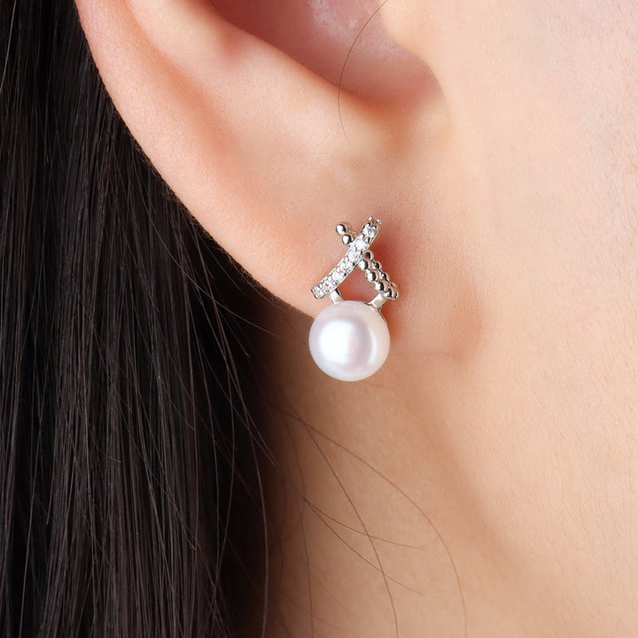 Staggered Pearl Stud Earrings - OhmoJewelry