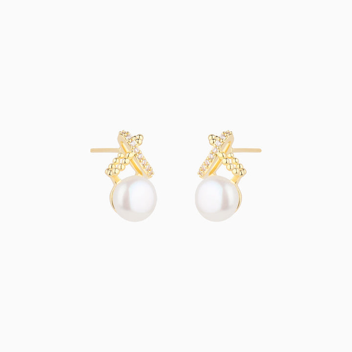 Staggered Pearl Stud Earrings - OhmoJewelry